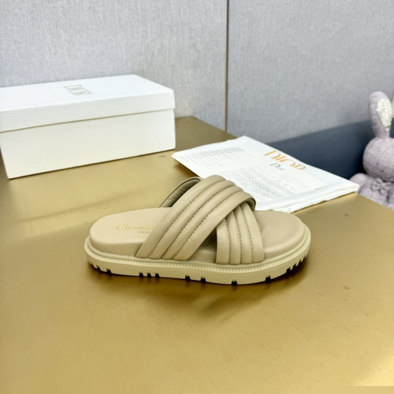 ch**an D*or slippers
